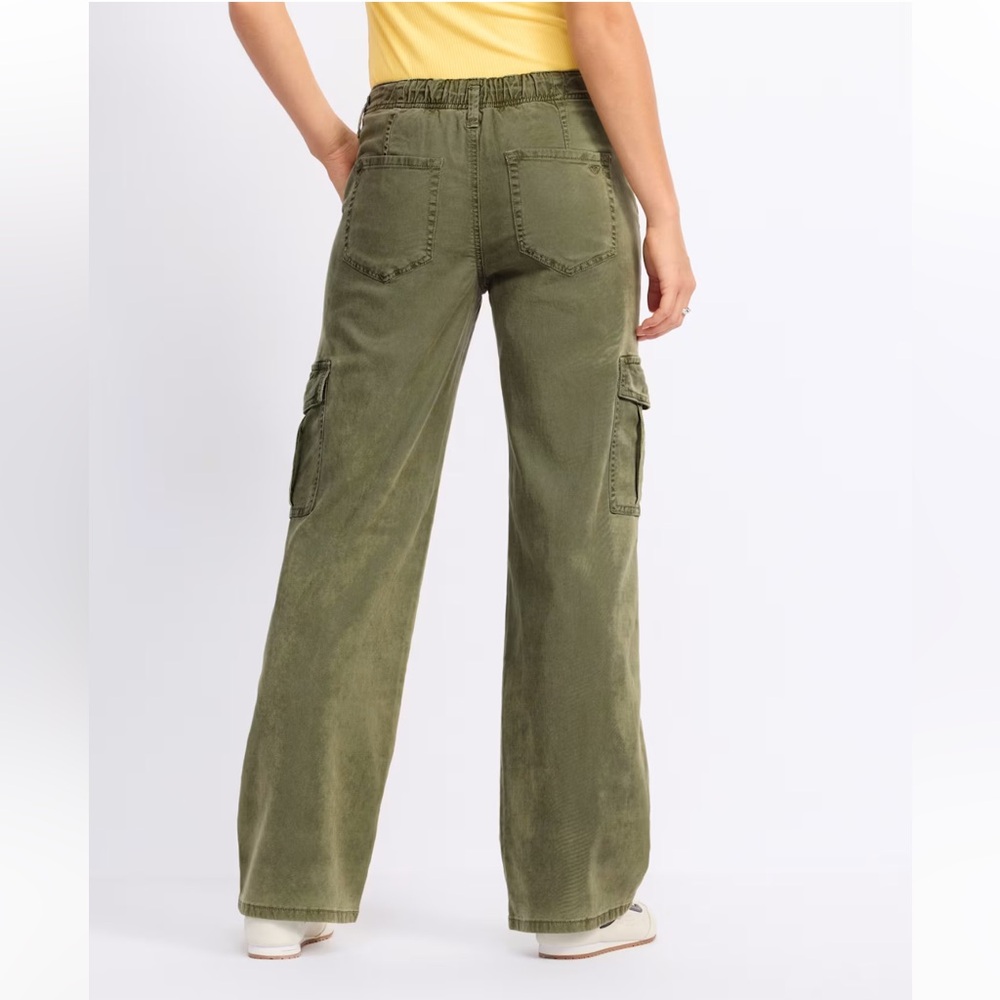 Cute Roxy Cargo Pants 💚 - Picture 3 of 10
